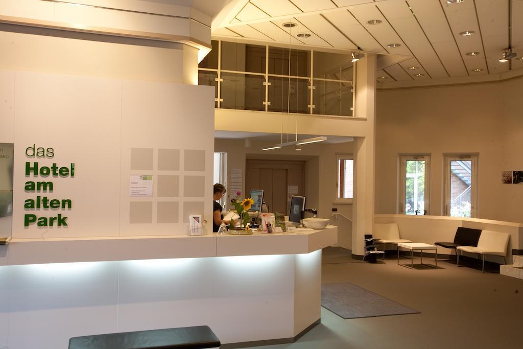 אוגסבורג Hotel Am Alten Park מראה חיצוני תמונה